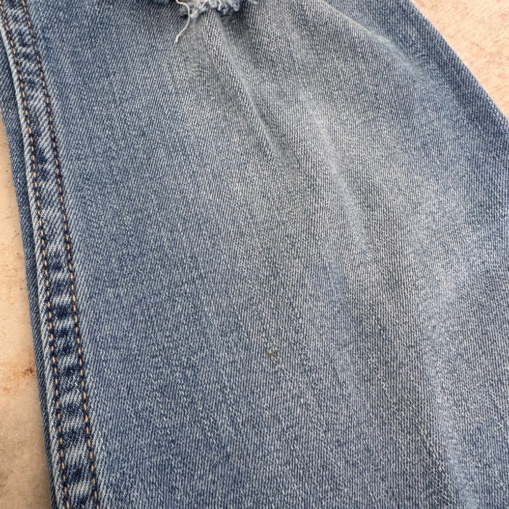 Hollister Distressed Curvy High Rise Flare Size 8/29S - Picture 9 of 10